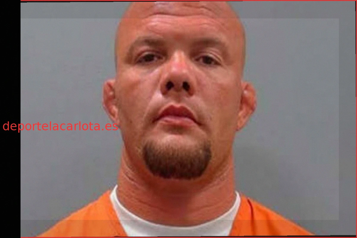 Actualización sobre Anthony Smith: Juicio programado tras declararse 'No Culpable' por presunta altercado con su esposa